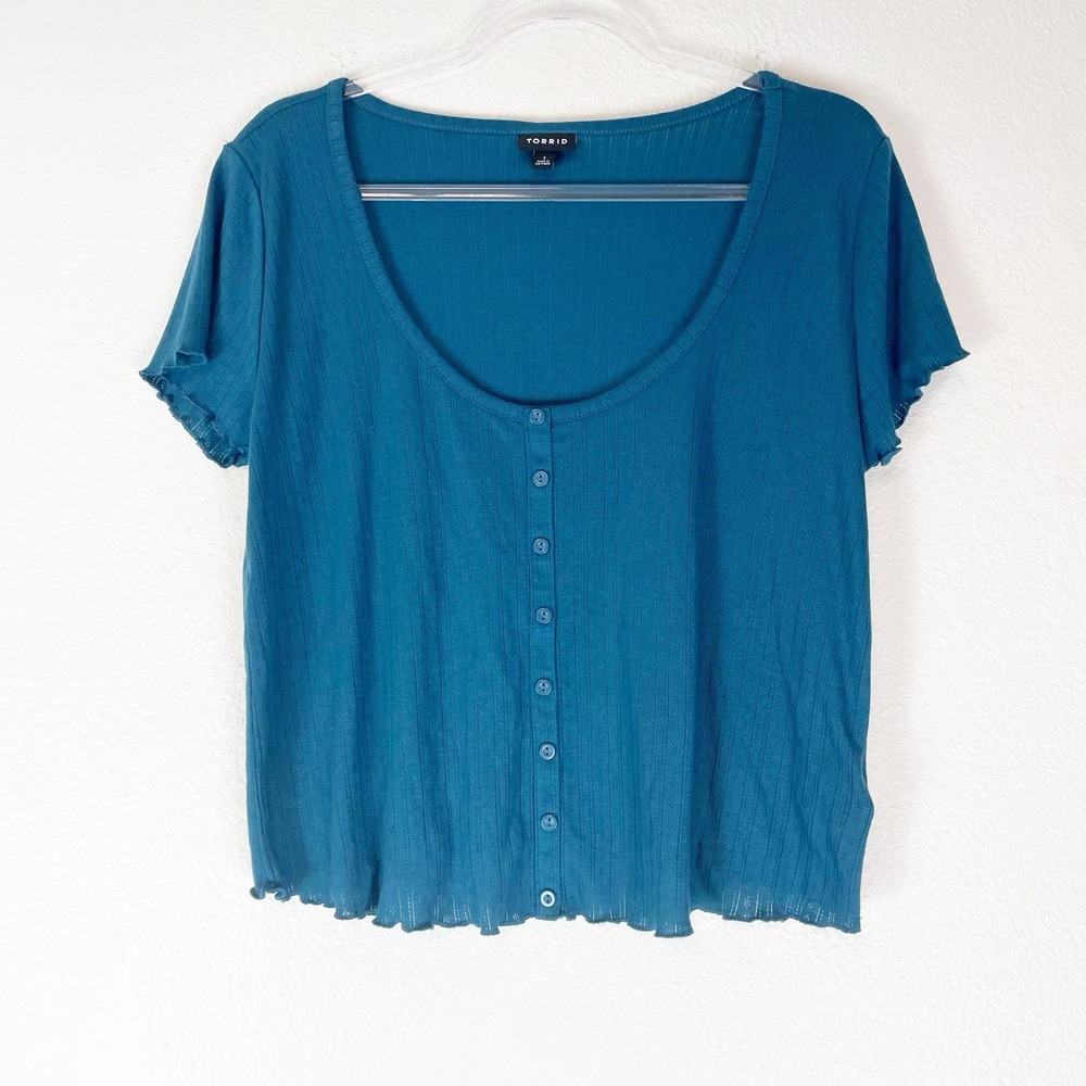 Torrid Button Up Tee Womens 1/1X Crop Pointelle knit‎ Lettuce Hem Dainty Preppy